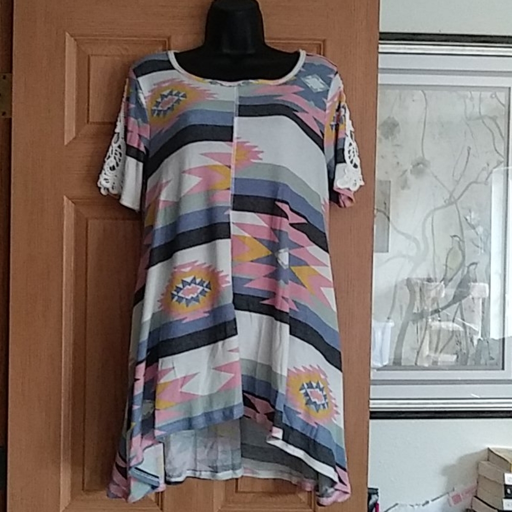 NWOT Shop basic usa aztec print top